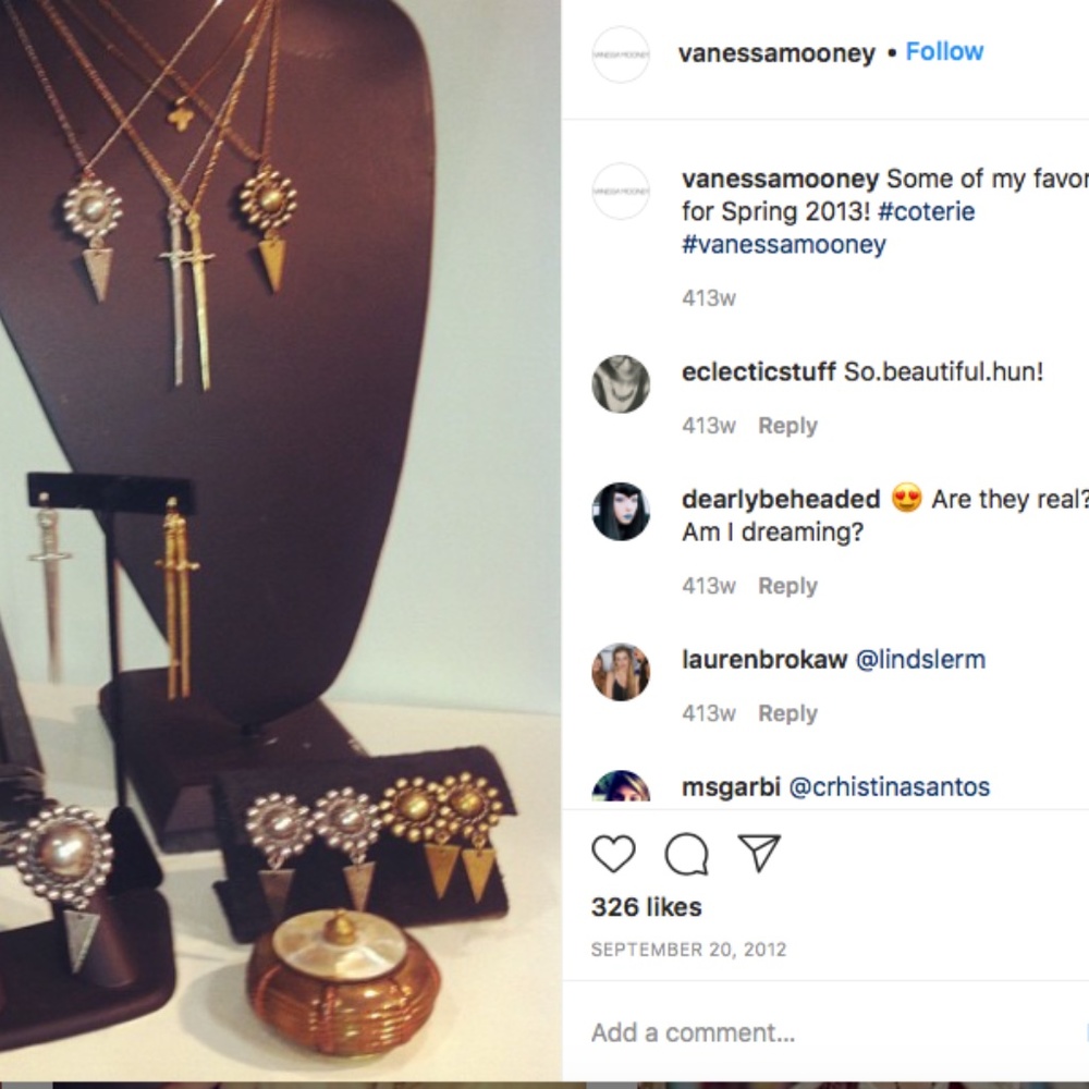 Vanessa Mooney sonnet of the sword gold dagger pendant necklace - Picture 10 of 12